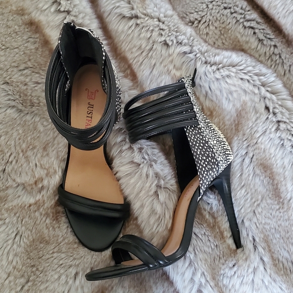 Just Fab MAIA 4 Inch Stilleto - Picture 2 of 4